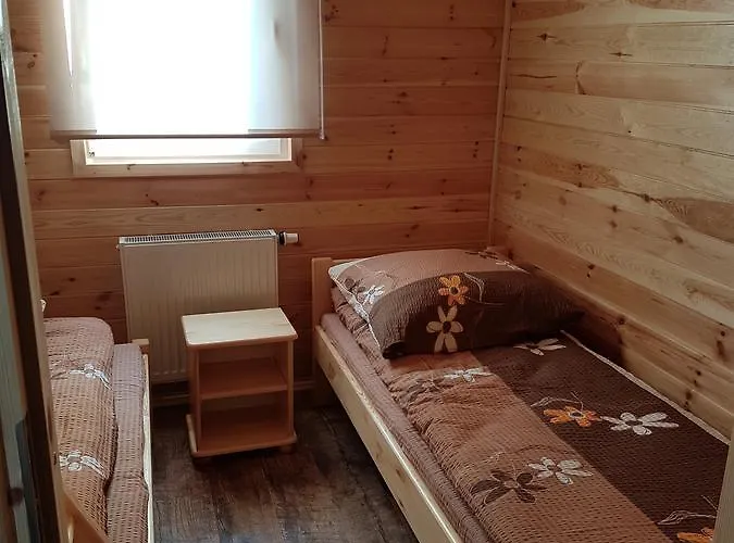 Caloroczne Bajka Деревянный коттедж Устка